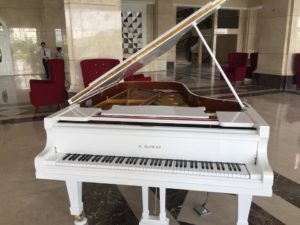 piano grand kawai